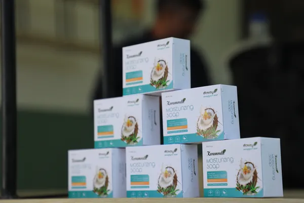 Keramruth_Vitamin_E_Shea_Butter_Aloe_Vera_Moisturizing_Soap_-_Pack_of_4
