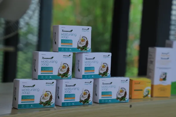 Keramruth_Vitamin_E_Shea_Butter_Aloe_Vera_Moisturizing_Soap_-_Pack_of_4