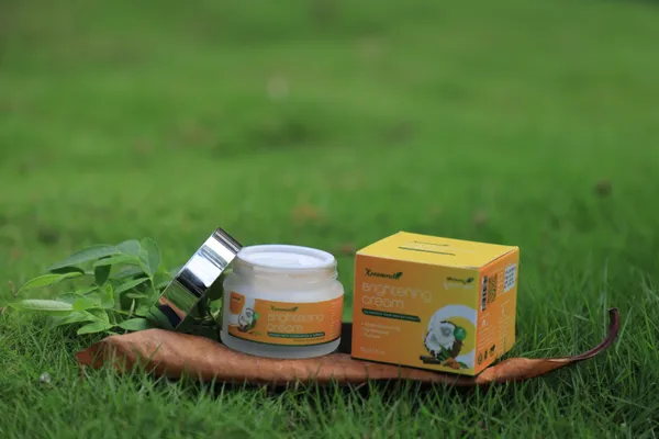 Keramruth_Sandalwood_Turmeric_Brightening_Face_Cream