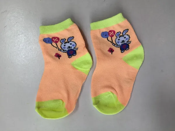 Pink_And_Purple_Printed_Ankle_Socks_For_Girls