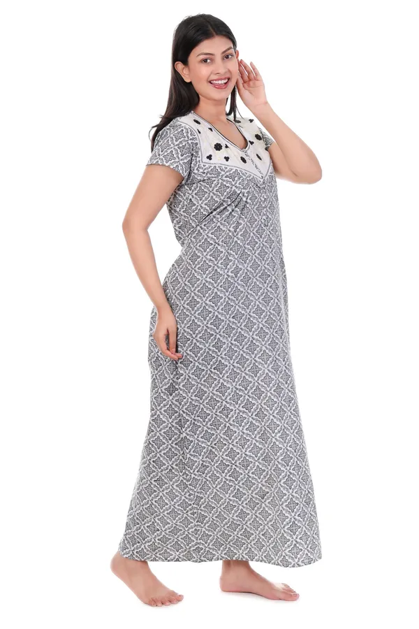 Black_Cotton_Casual_Nighty_For_Women