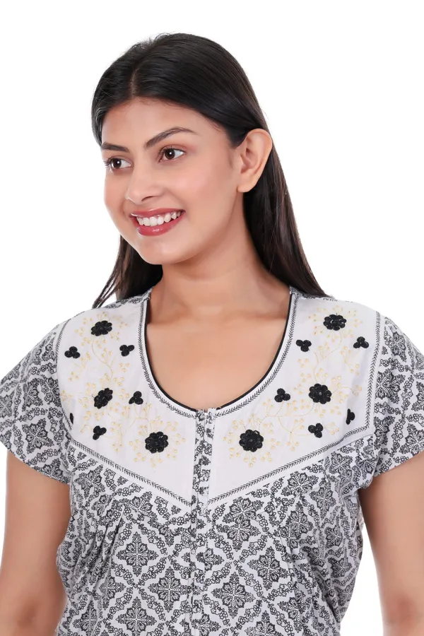 Black_Cotton_Casual_Nighty_For_Women