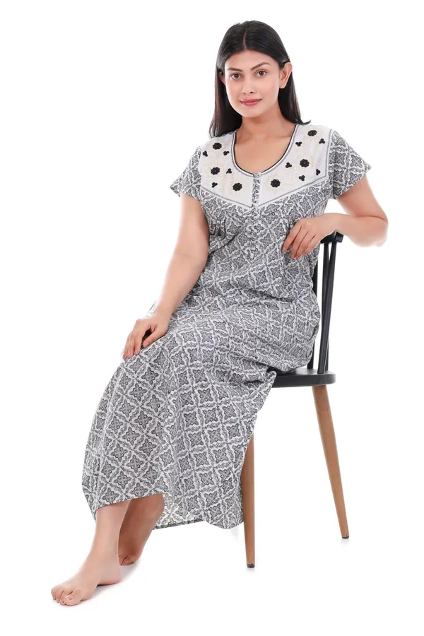 Black_Cotton_Casual_Nighty_For_Women