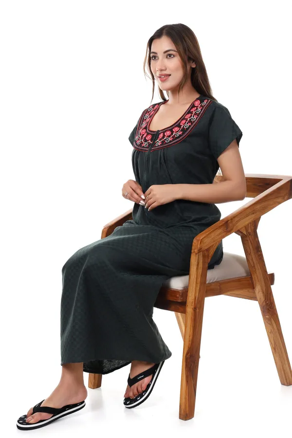 Black_Cotton_Casual_Nighty_For_Women