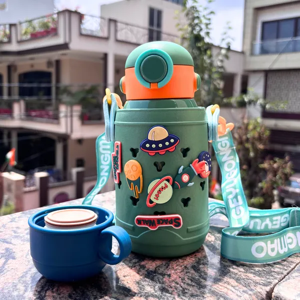 Space_Themed_Insulated_Bottle_500ml_Green