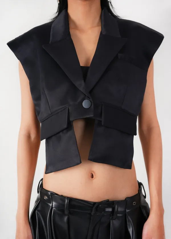 The_Sculpt_Crop_Vest