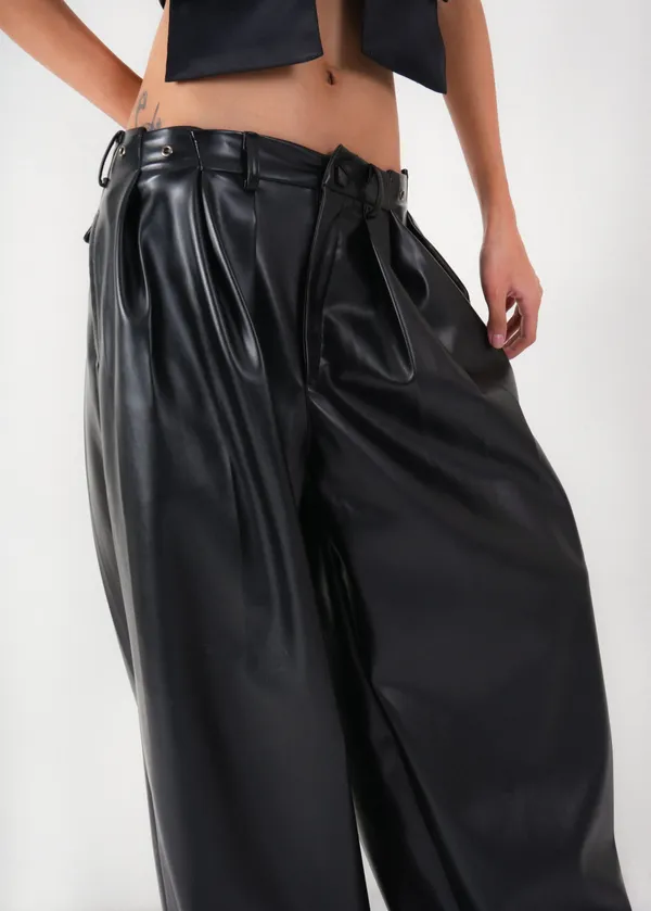 Pleated_Leather_Pants