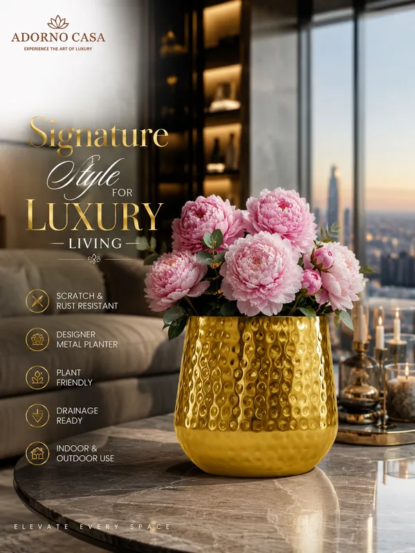 Aurum_Hammered_Gold_Finish_Metal_Accent_Vase