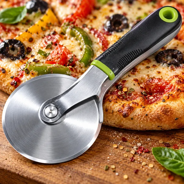 Silver_Stainless_Steel_Classic_Pizza_Cutter