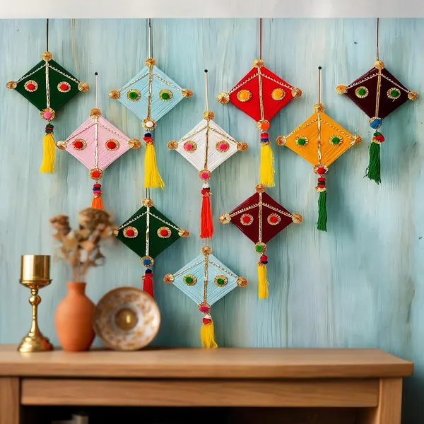 Woolen_Geometric_Multicolour_Wall_Hanging_Set_Of_10