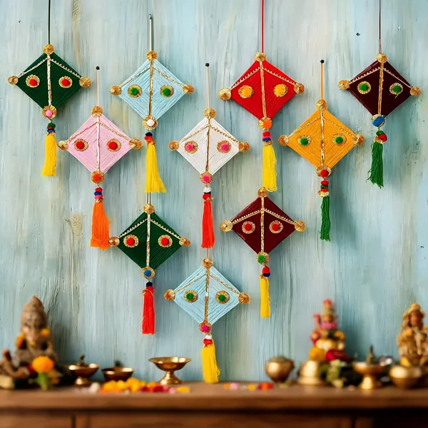 Woolen_Geometric_Multicolour_Wall_Hanging_Set_Of_10