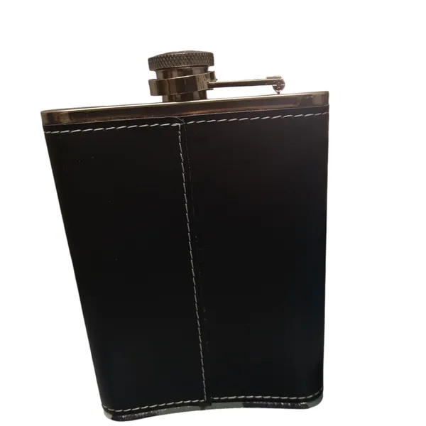 Stainless_Steel_Hip_Flask_With_Faux_Leather