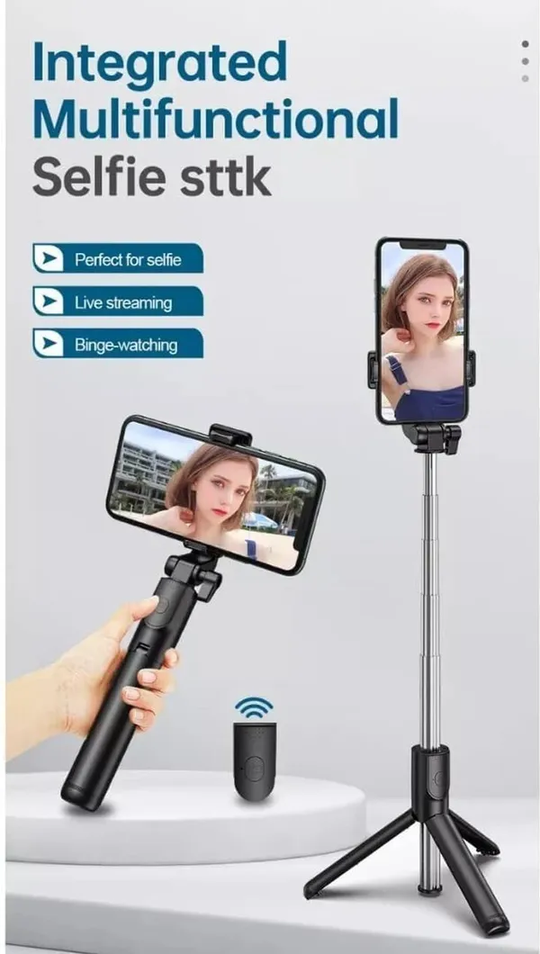 Selfie_Stick_Tripod_With_Light