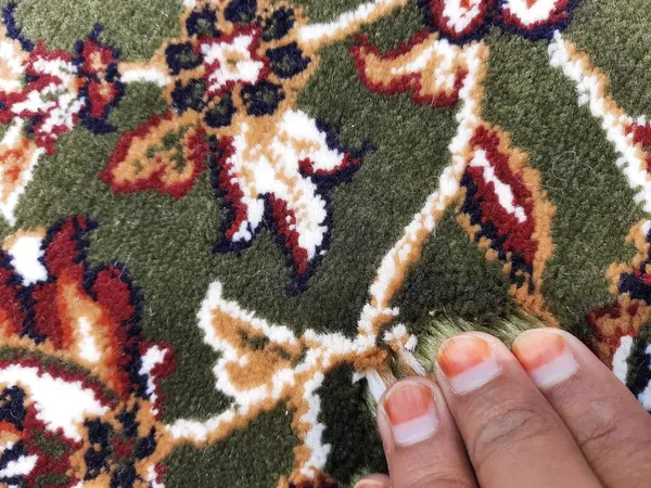 Grand_Persian_Wool_Carpet