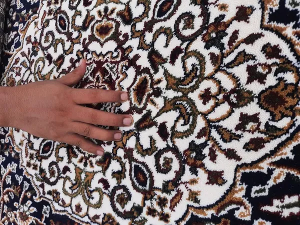 Plush_Persian_Wool_Carpet