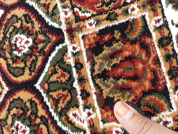 Harmony_Persian_Wool_Carpet