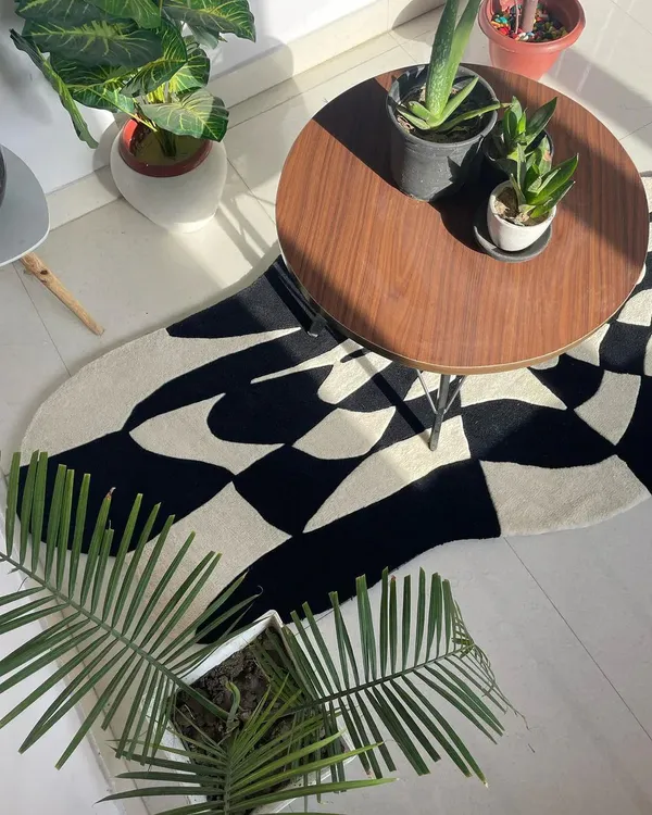 Crave_Irregular_Hand_Tufted_Carpet