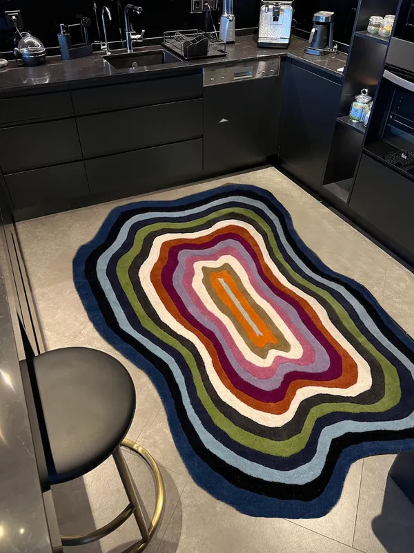 Flow_Irregular_Hand_Tufted_Carpet