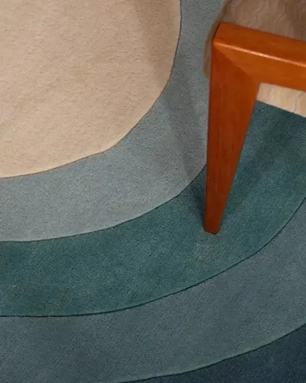 Halo_Irregular_Hand_Tufted_Carpet