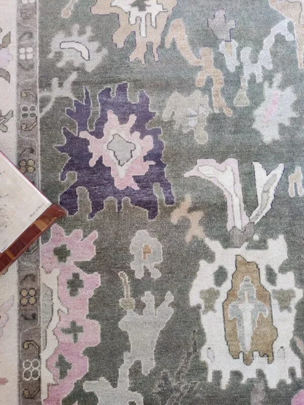 Vibrant_Hand_Knotted_Carpet_Rugs
