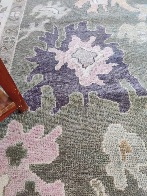 Vibrant_Hand_Knotted_Carpet_Rugs
