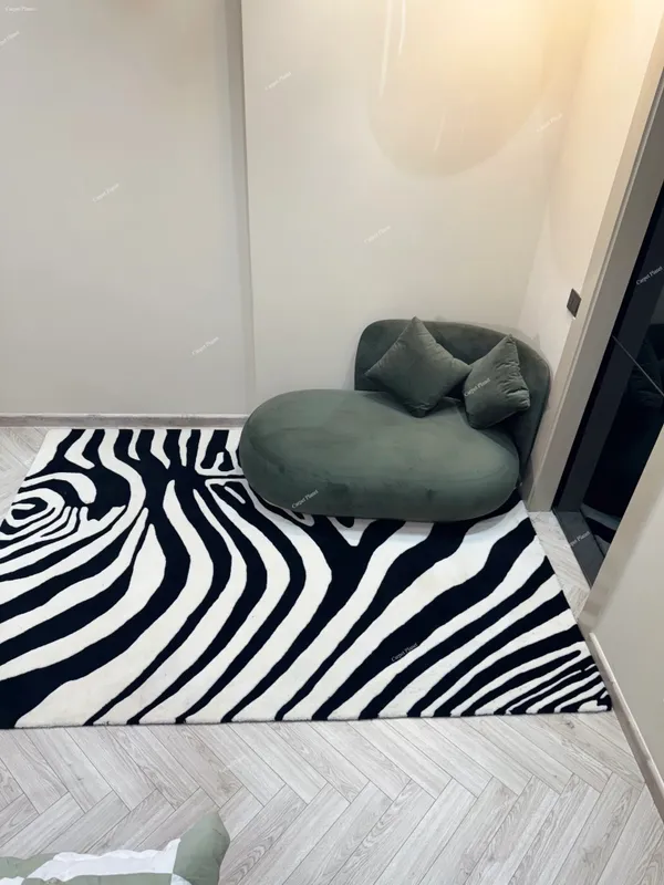 Arial_Irregular_Hand_Tufted_Carpet