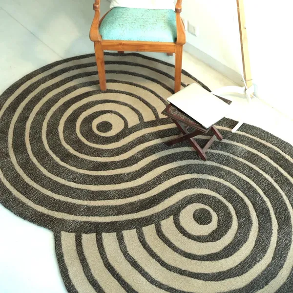 Zyra_Irregular_Hand_Tufted_Carpet_Rug