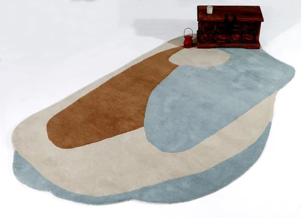 Sola_Irregular_Hand_Tufted_Carpet_Rug