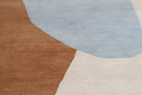 Sola_Irregular_Hand_Tufted_Carpet_Rug