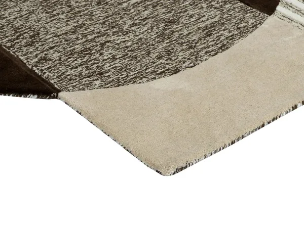 Ozia_Irregular_Hand_Tufted_Carpet_Rug