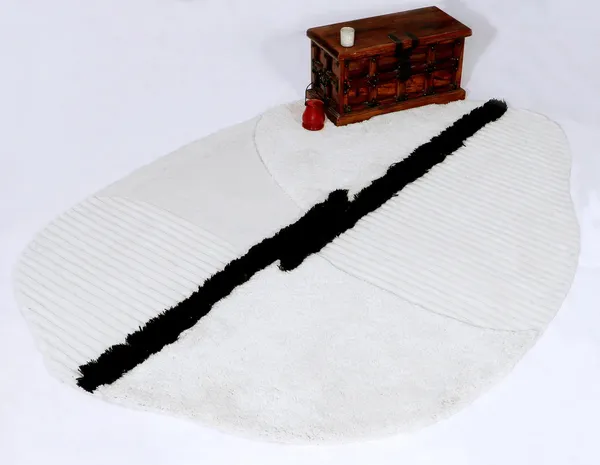 Ziva_Irregular_Hand_Tufted_Carpet_Rug