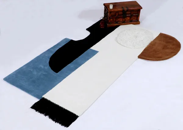 Pria_Irregular_Hand_Tufted_Carpet_Rug