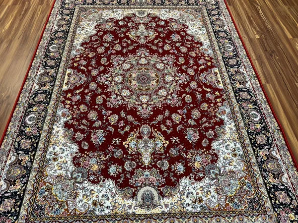 Shirin_Iranian_Carpet_Rug_5x7