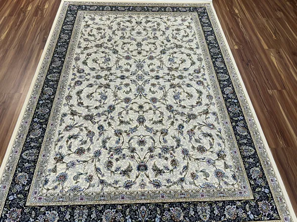 Navid_Iranian_Carpet_Rug_5x7