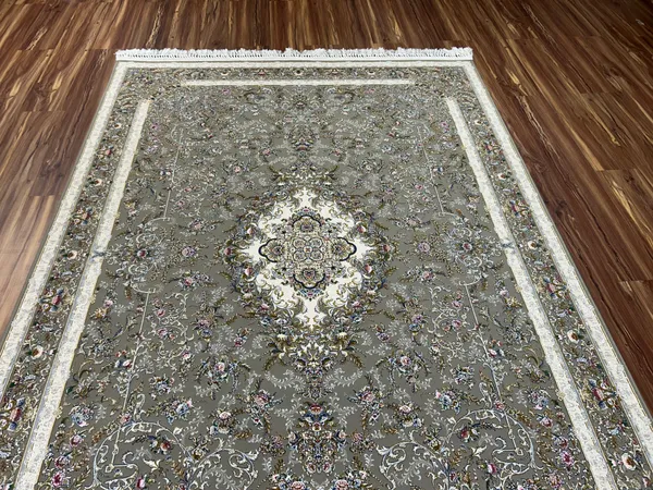 Cyrus_Iranian_Carpet_Rug_5x7