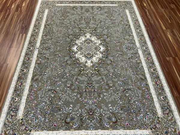 Cyrus_Iranian_Carpet_Rug_5x7