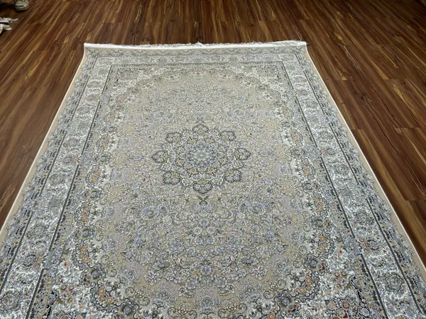 Esfandiar_Iranian_Carpet_Rug_5x7