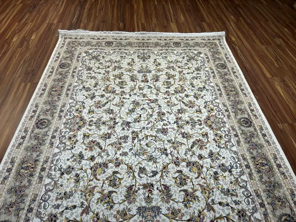 Arezou_Iranian_Carpet_Rug_5x7