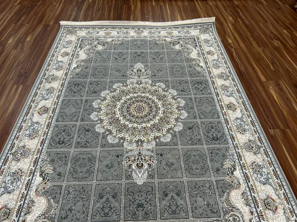 Delara_Iranian_Carpet_Rug_5x7