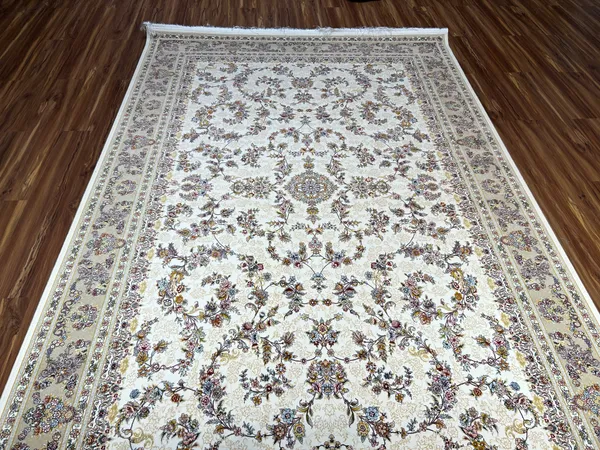 Golnaz_Iranian_Carpet_Rug_6x9