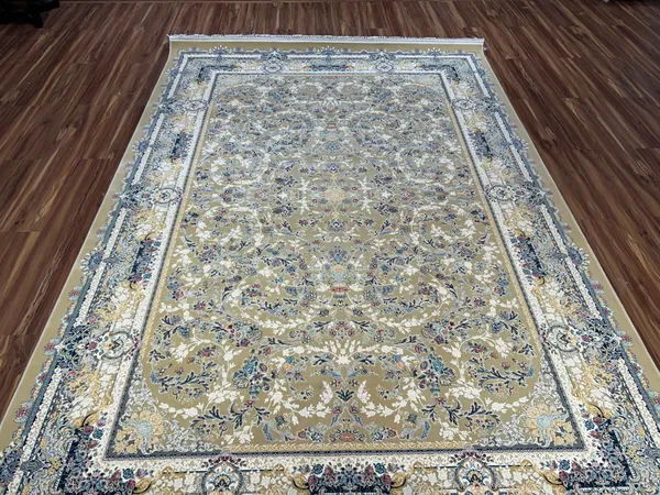 Shahin_Iranian_Carpet_Rug_6x9