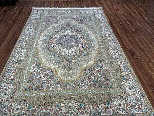 Sahar_Iranian_Carpet_Rug_6x9