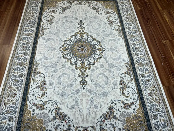 Elina_Iranian_Carpet_Rug_4x6