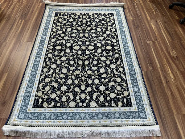 Nazanin_Iranian_Carpet_Rug_4x6