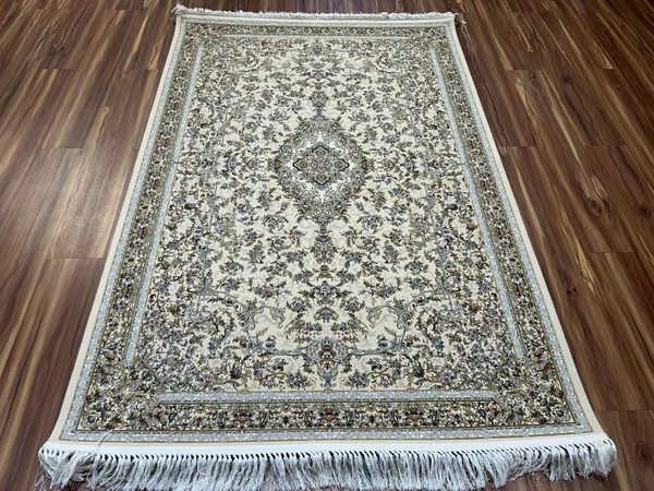 Hoor_Iranian_Carpet_Rug_4x6