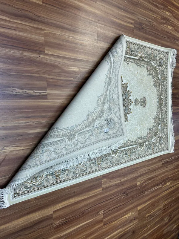 Niloofar_Iranian_Carpet_Rug_4x6
