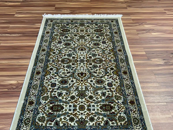 Daria_Persian_Carpet_Rug_3x5