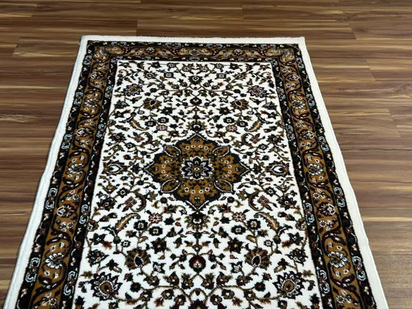 Nasrin_Persian_Carpet_Rug_3x5