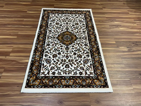 Nasrin_Persian_Carpet_Rug_3x5