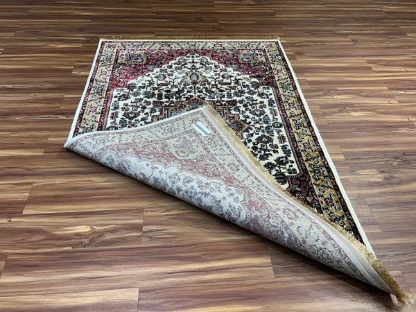 Varda_Persian_Carpet_Rug_4x6